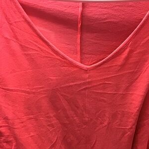 NEW DIRECTIONS: Vibrant Pink, V-Neck Top, short sleeves,  color - CORAL, size XL